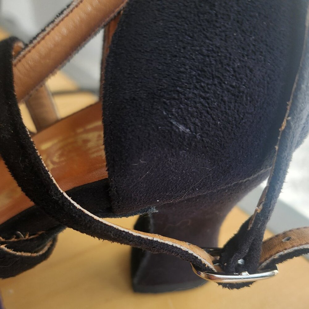 Suedo tango heels size 6 wide - Picture 7 of 7